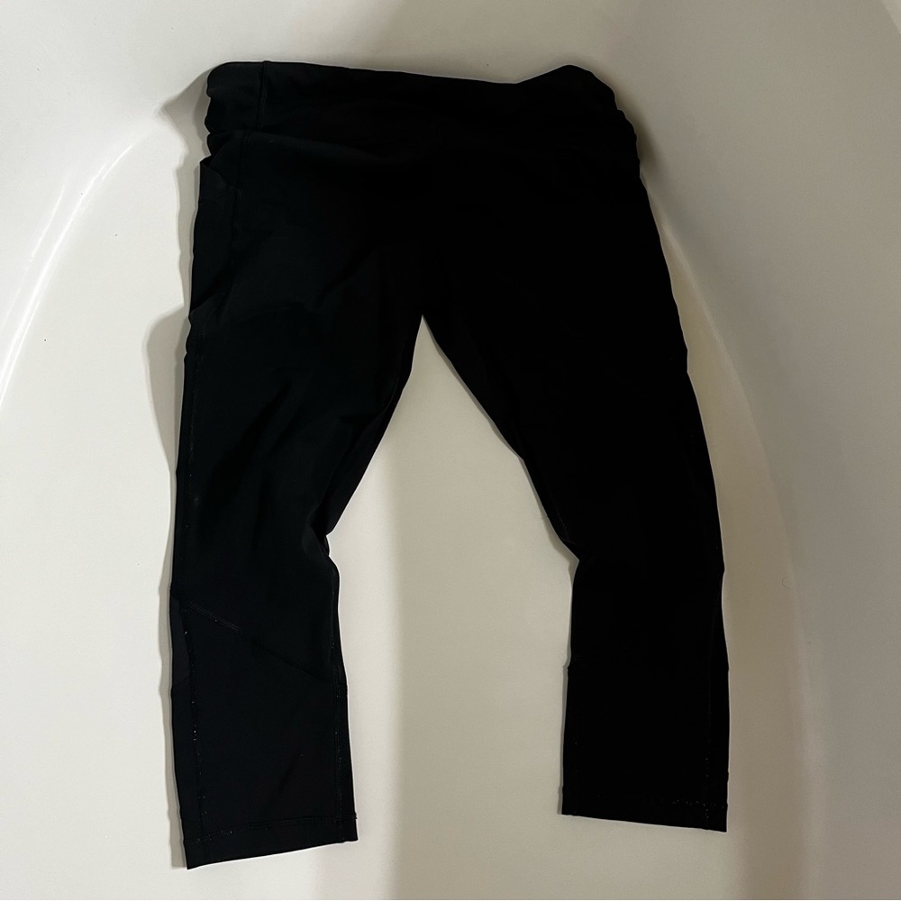 Lululemon Pace Rival Crop *22"
Black size 10